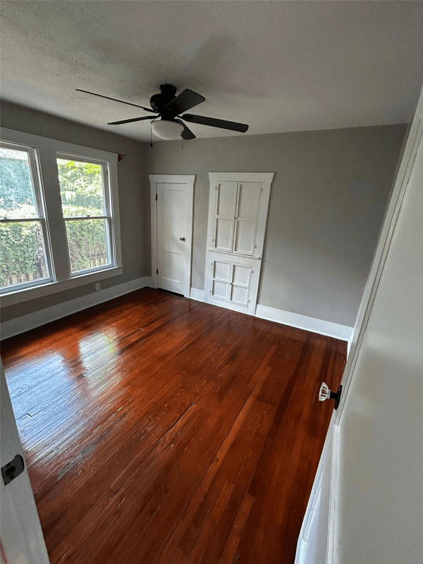 Tampa House: 4303 N 10th St