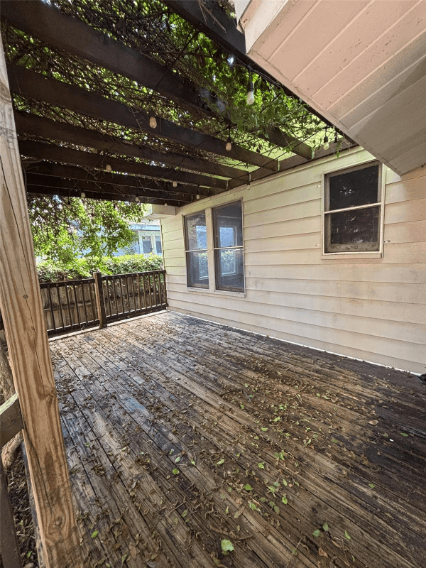 Tampa House: 4303 N 10th St