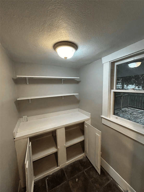 Tampa House: 4303 N 10th St