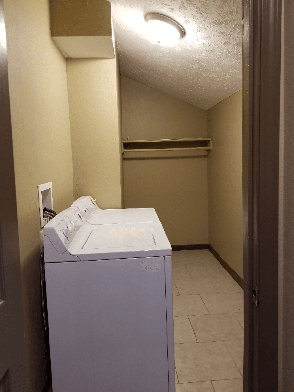 Council Bluffs Apartment: 1920 Parkwild Drive