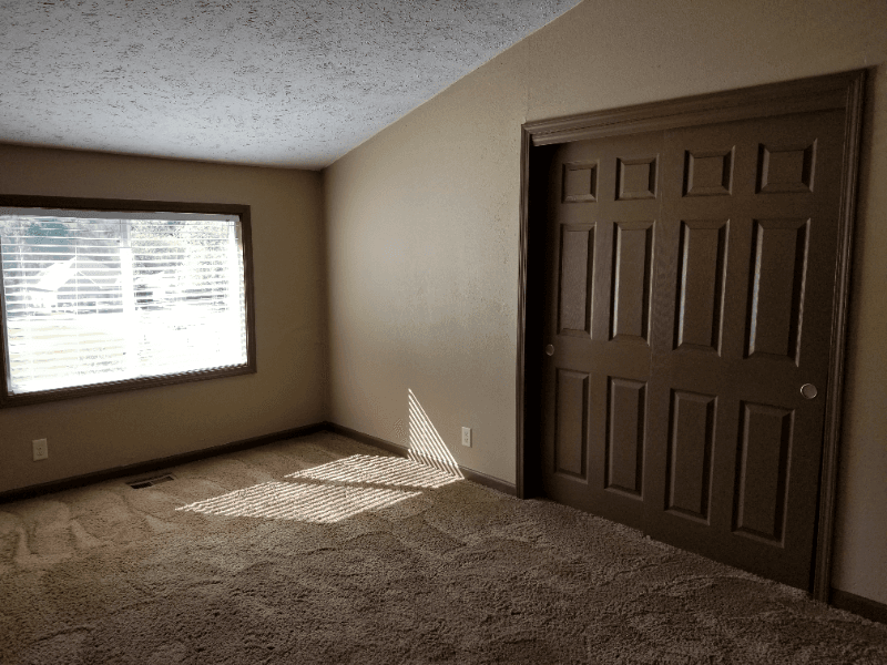 Council Bluffs Apartment: 1920 Parkwild Drive