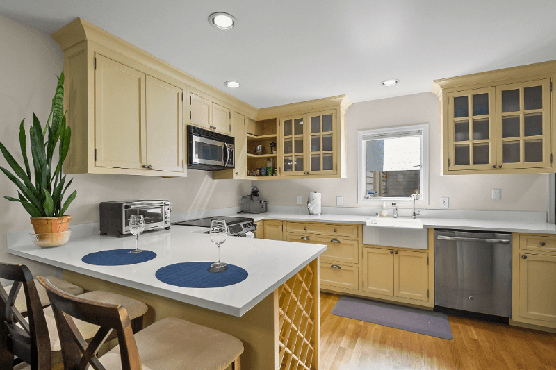 Seattle Condo: 3406 W. Government Way