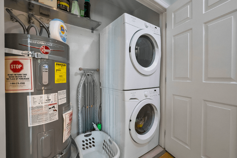 Seattle Condo: 3406 W. Government Way
