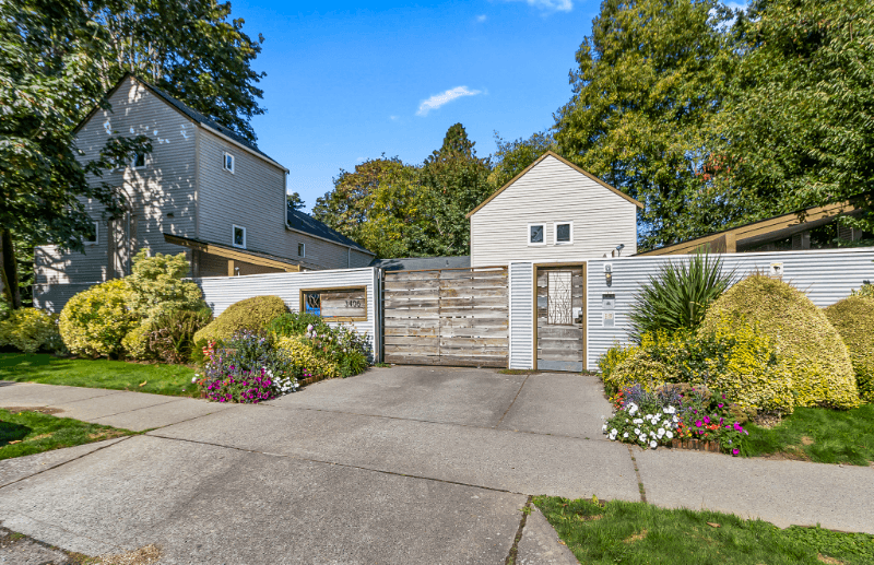 Seattle Condo: 3406 W. Government Way