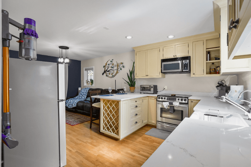 Seattle Condo: 3406 W. Government Way