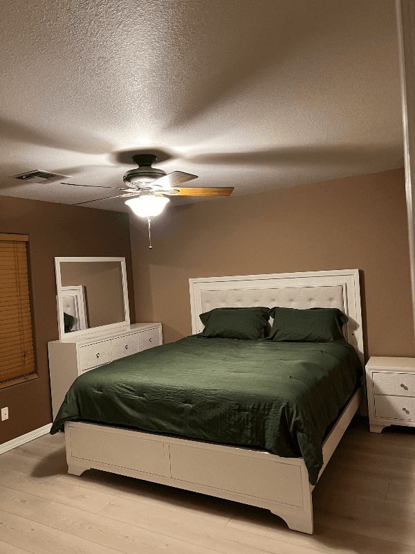 Peoria House: 23200 N Paseo Laredo Lane