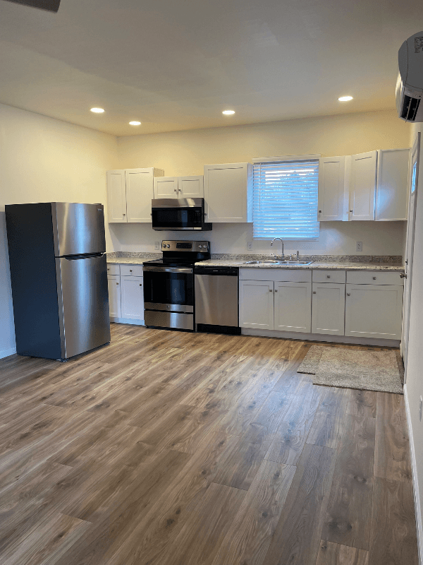 Shady Grove House: 1704 Buchanan trail