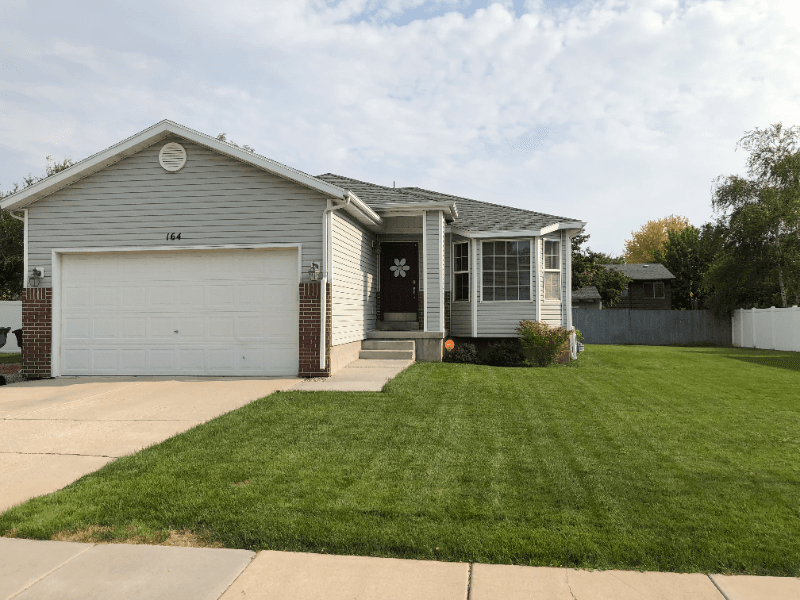 Layton Single Room: 164 E 1325 N