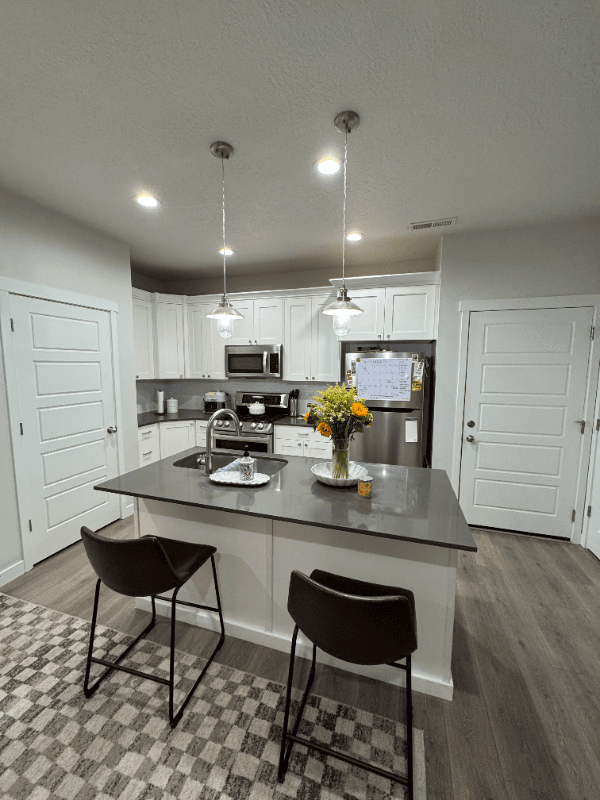 South Jordan Townhome: 11428 S Lake Run Rd