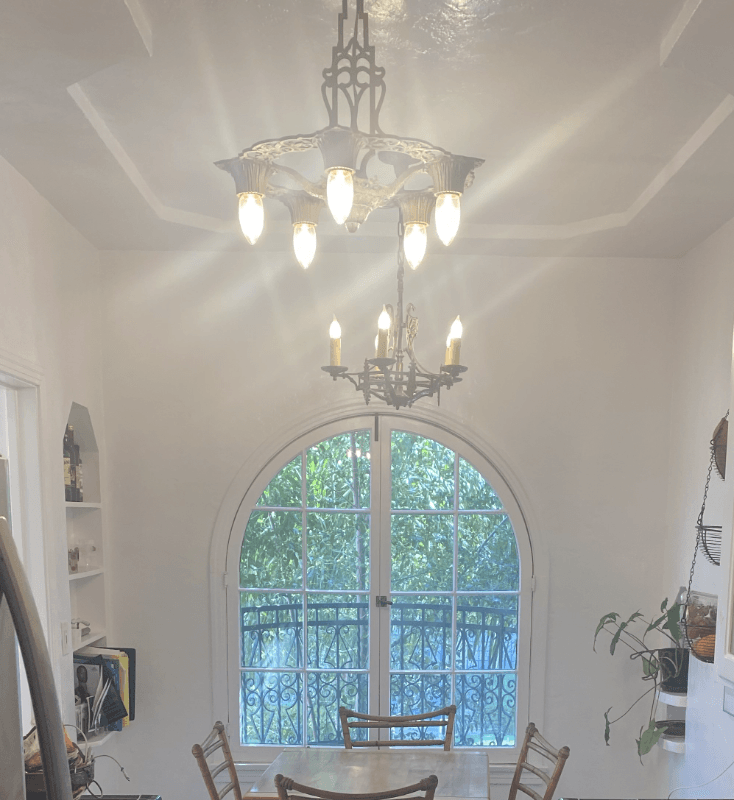 Los Angeles Apartment: 655 S Dunsmuir Ave