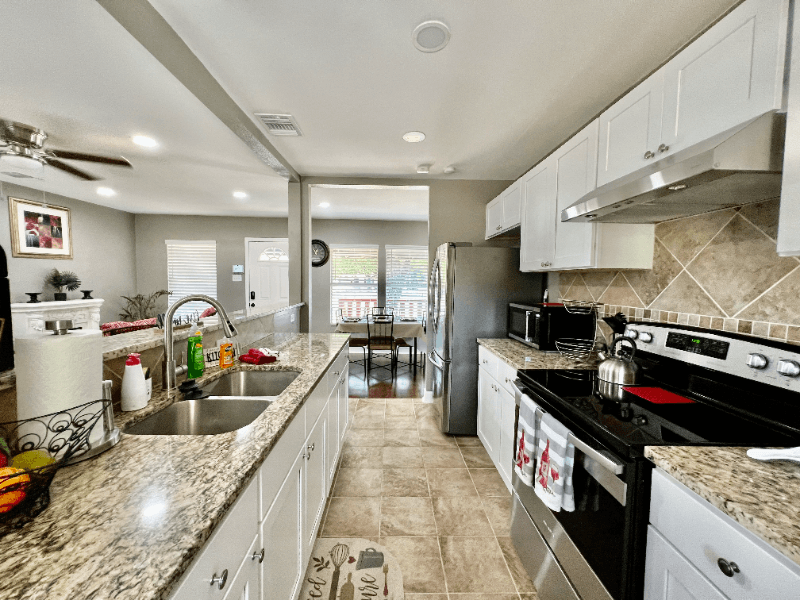 San Antonio House: 2531 W. Mulberry Ave.