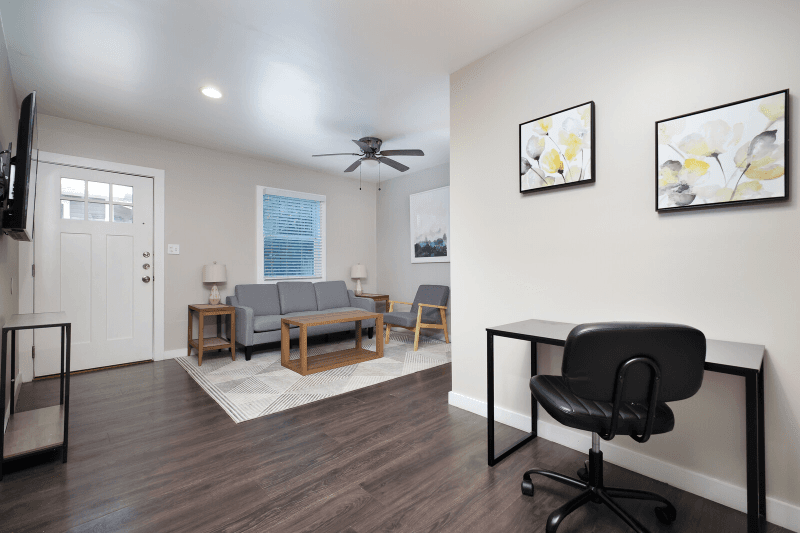 San Antonio Townhome: 118 Delaware Street