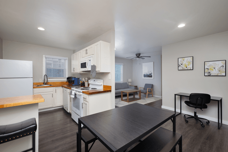 San Antonio Townhome: 118 Delaware Street