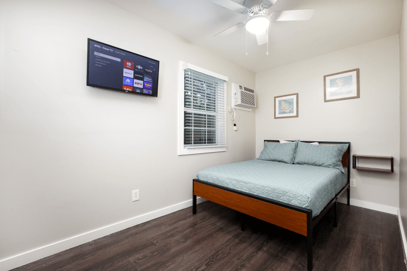 San Antonio Townhome: 118 Delaware Street
