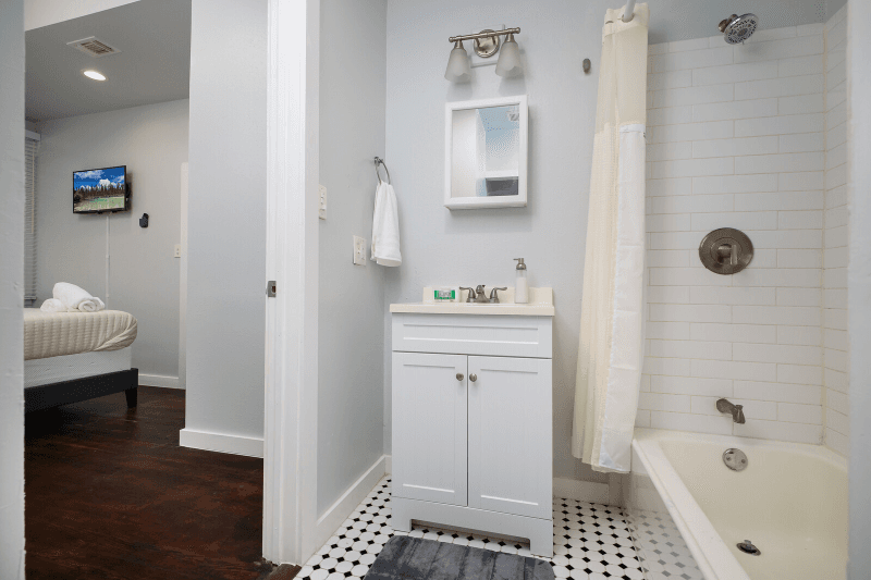 San Antonio Condo: 118 Delaware Street