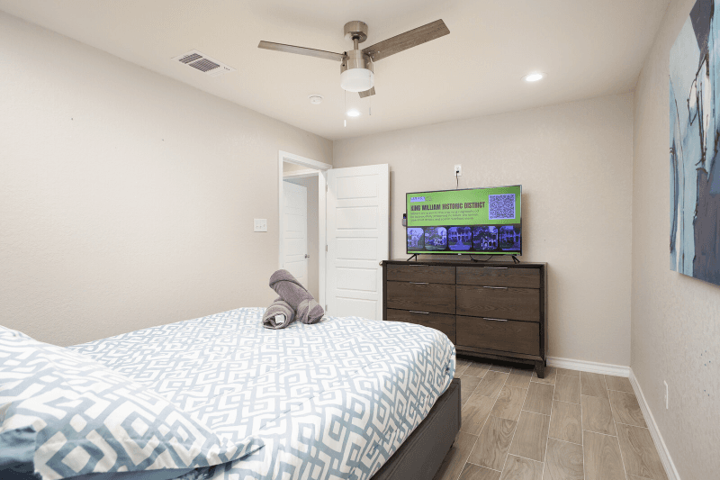 San Antonio House: 350 Rasa Drive