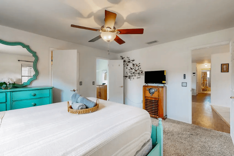 Homosassa House: 2311 s rock crusher road