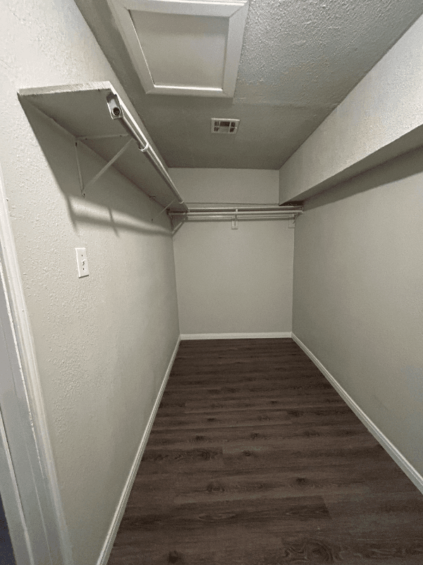 Houston House: 904 E Hedricks st.