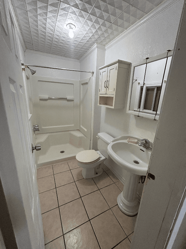 Houston House: 904 E Hedricks st.