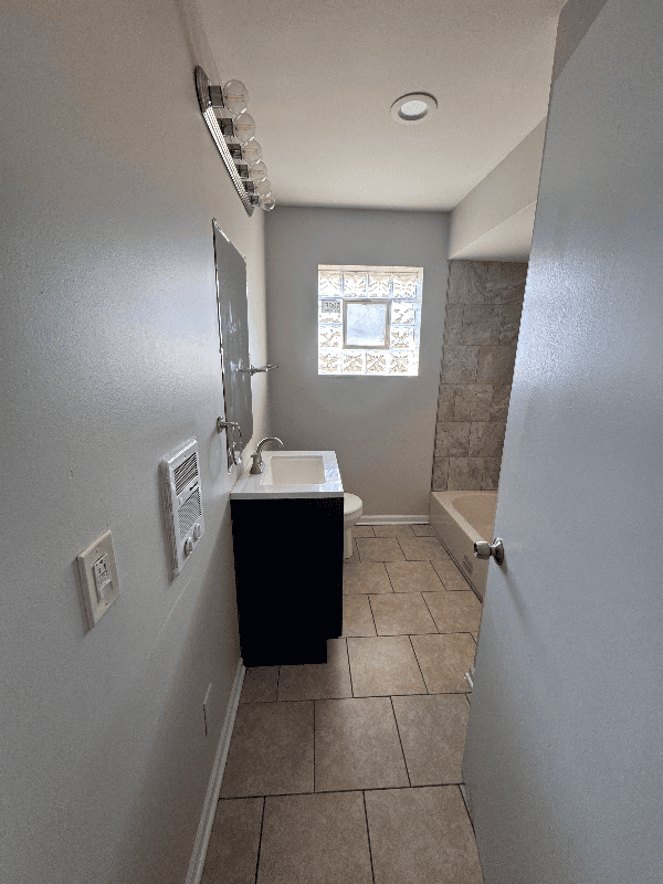 maywood Multiplex: 1021 s 16th UNIT