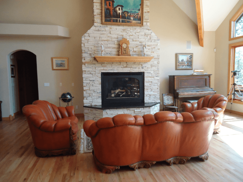 Breckenridge House: 464 Silver Circle