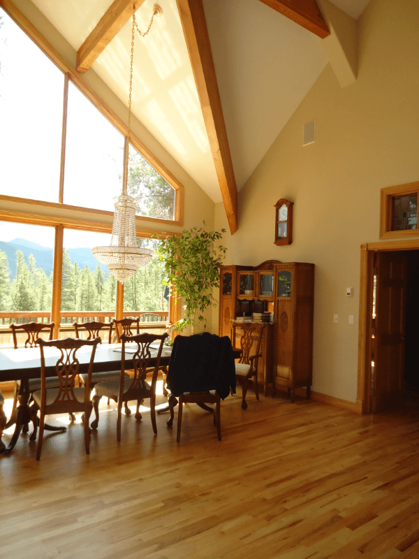 Breckenridge House: 464 Silver Circle