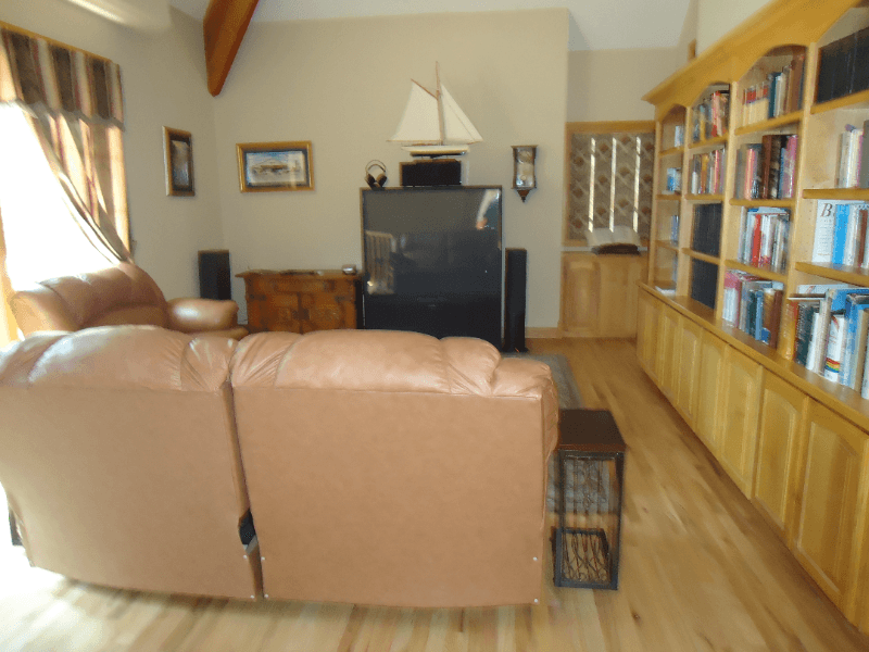 Breckenridge House: 464 Silver Circle