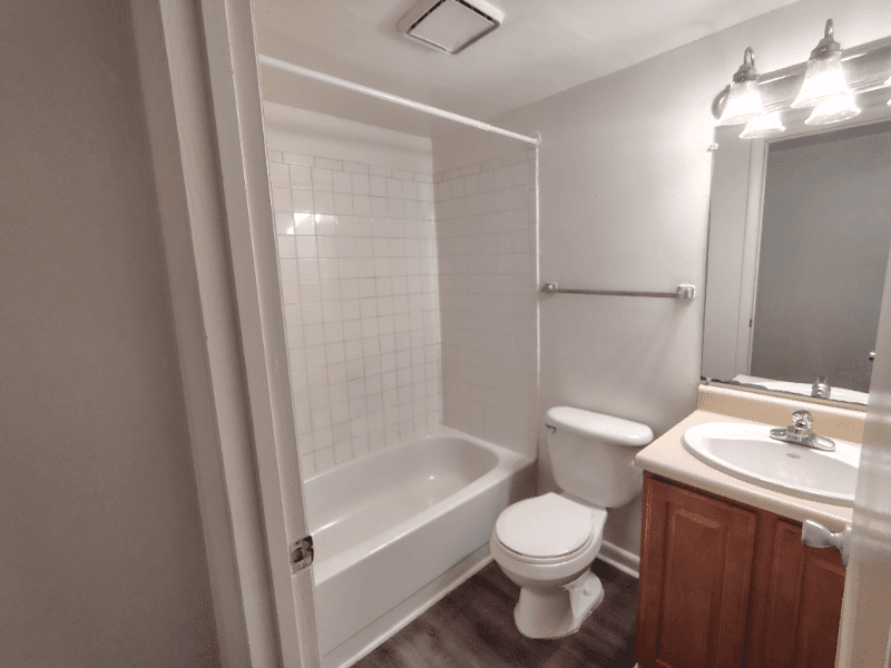 Lynchburg Apartment: 600 Reusens Road