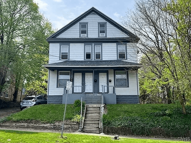 Syracuse Apartment: 321-25 N Midler Ave
