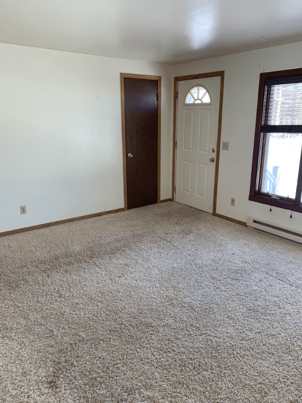 Oshkosh Multiplex: 2633 Shorehaven Lane