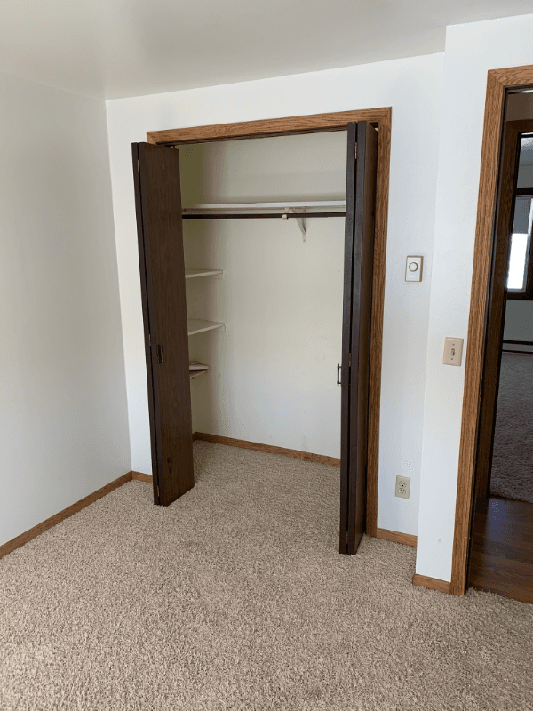 Oshkosh Multiplex: 2633 Shorehaven Lane