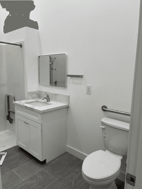 Los Angeles Apartment: 447 1/4 W. 74th Street