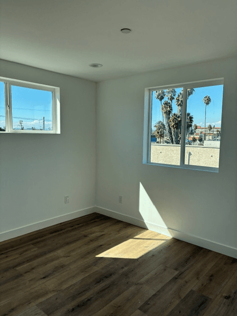 Los Angeles Townhome: 447 1/2 W. 74th Street