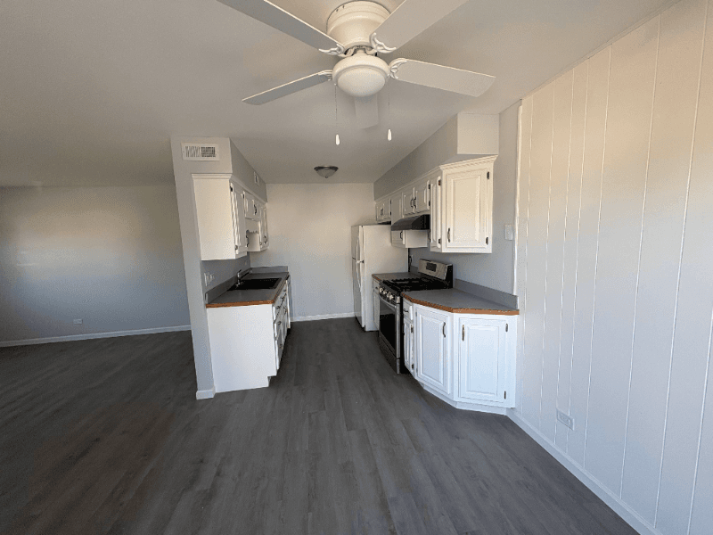 Bartlett Condo: 192 Mary Ct