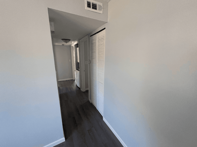 Bartlett Condo: 192 Mary Ct