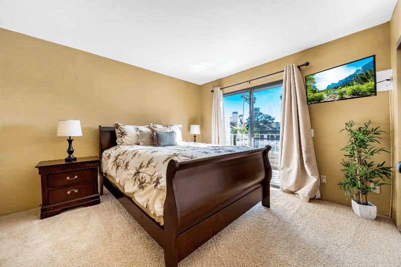 La Quinta House: 54970 Firestone