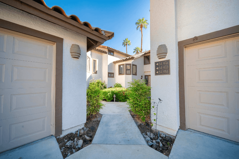 La Quinta House: 54970 Firestone