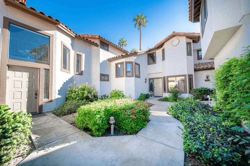 La Quinta House: 54970 Firestone
