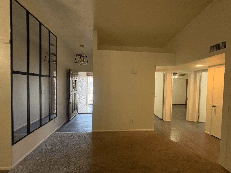 Avondale House: 702 N 1st St.