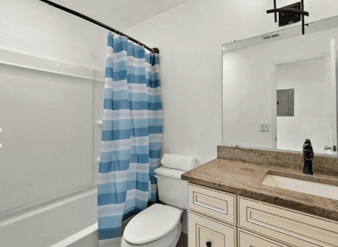 Kissimmee Single Room: 226 E cedarwod cir