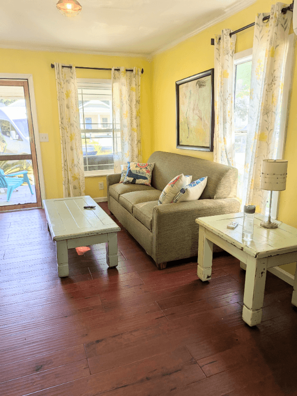 Pensacola House: 2013 W Gregory St