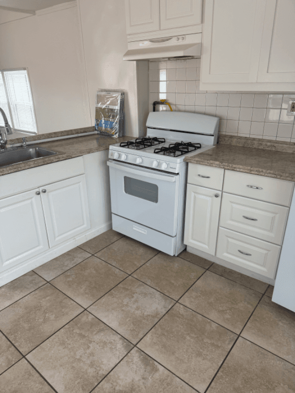 Oakley House: 5625 Sandmound Blvd