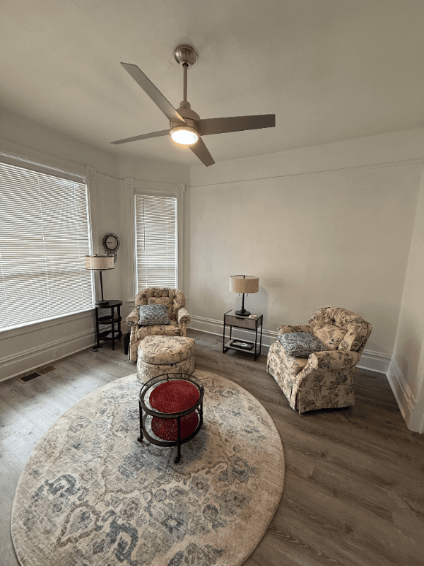 Auburn Townhome: 172 Orange St