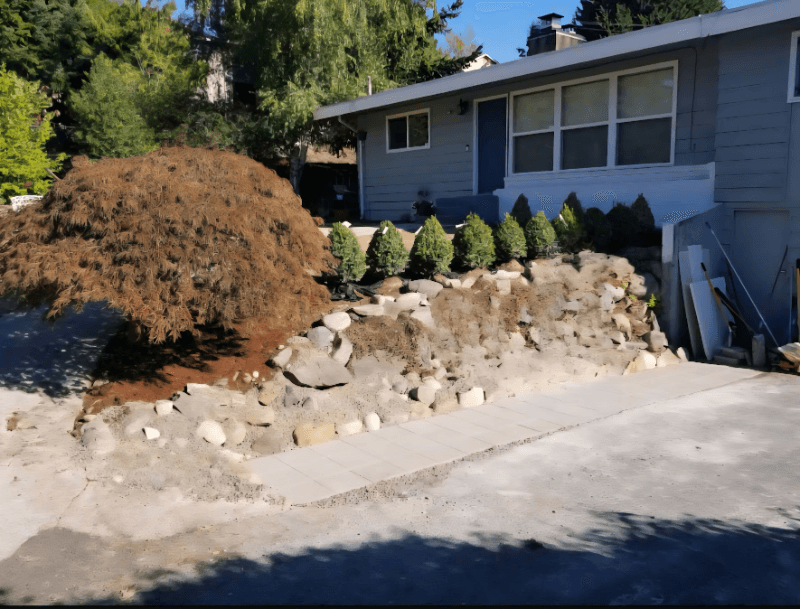 Burien House: 1203 SW 144TH AVE S