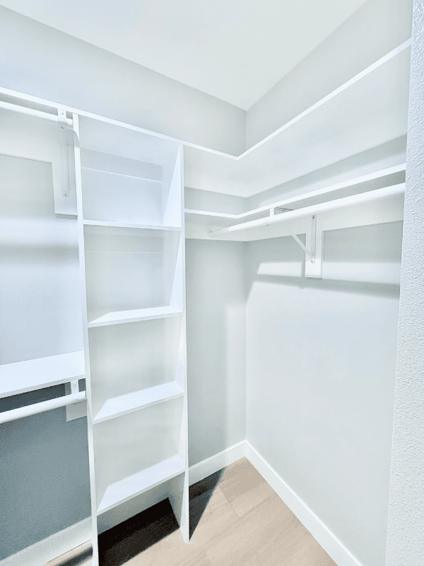 Los Angeles Single Room: 1265 E Adams Boulvedard