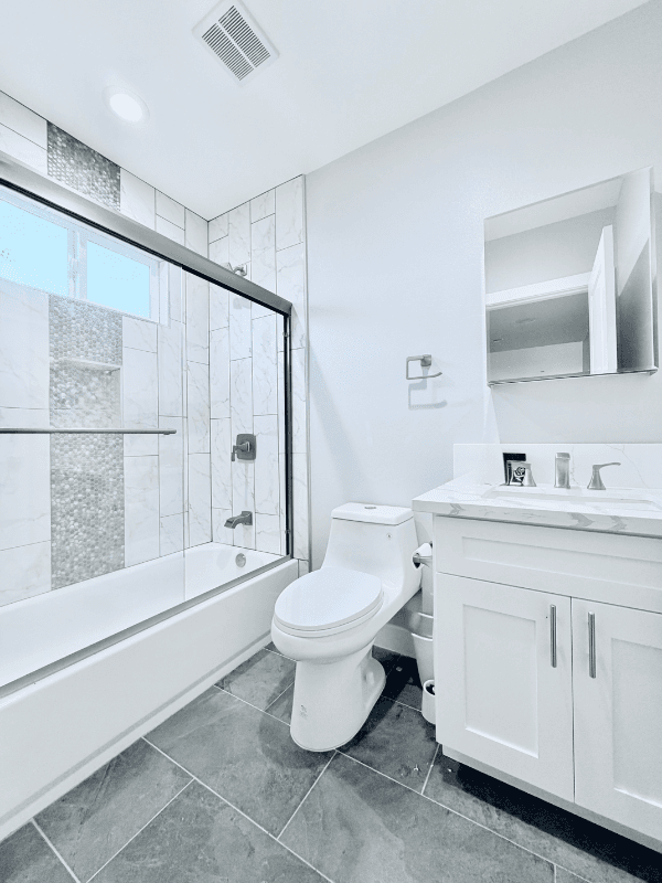 Los Angeles Single Room: 1265 E Adams Boulvedard