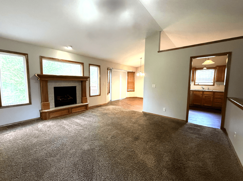 Andover House: 340 N Pitchers Court
