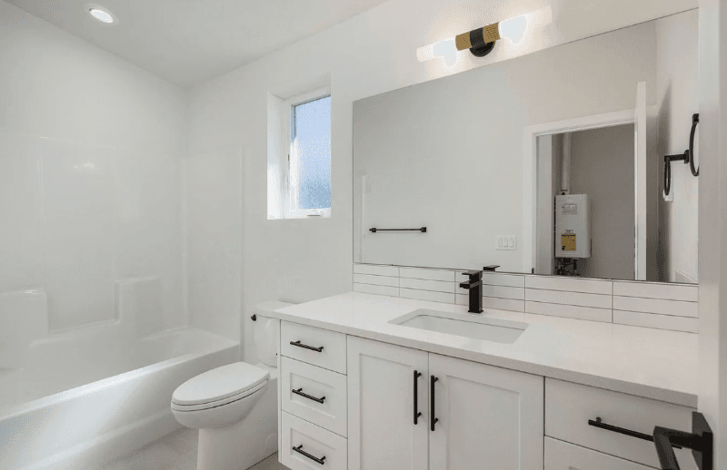 Bend Multiplex: 20513 SE Dorset Pl