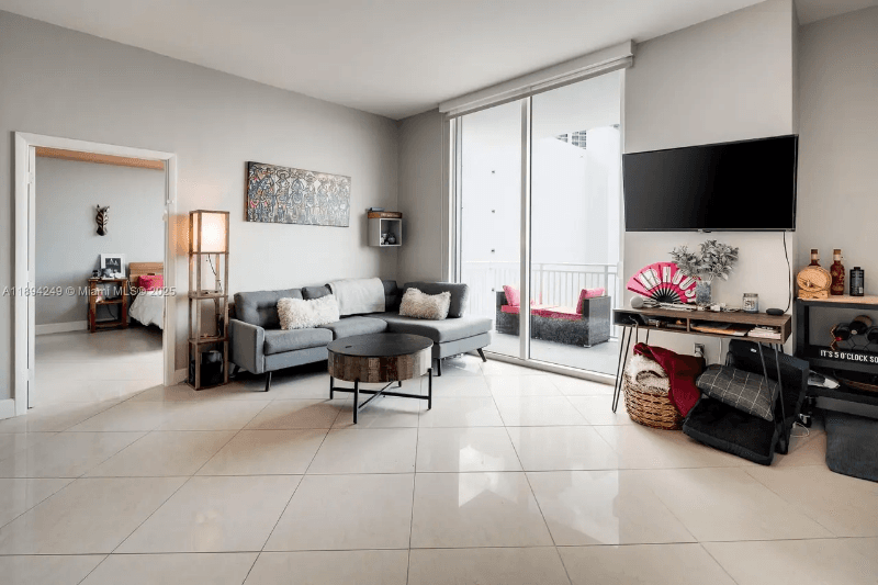 Miami Condo: 2275 Biscayne Blvd Apt 905