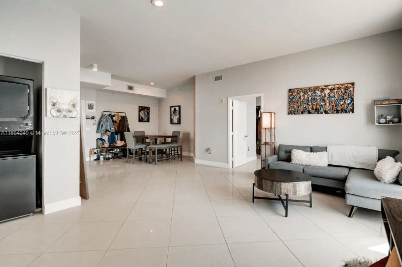 Miami Condo: 2275 Biscayne Blvd Apt 905